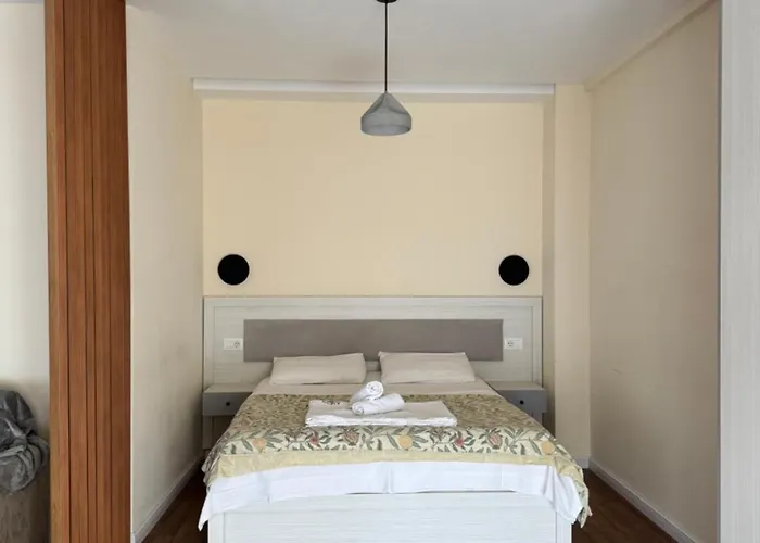 Vers Apartamento Tirana